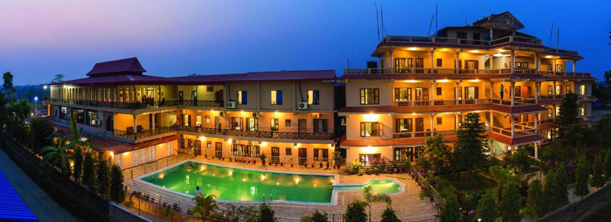 Hotel Royal Safari Sauraha Luaran gambar